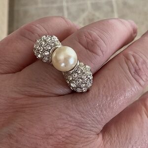 NWOT Custom Made Jewelry Silver Coat Faux Pearl Crystals Ring Size US 8